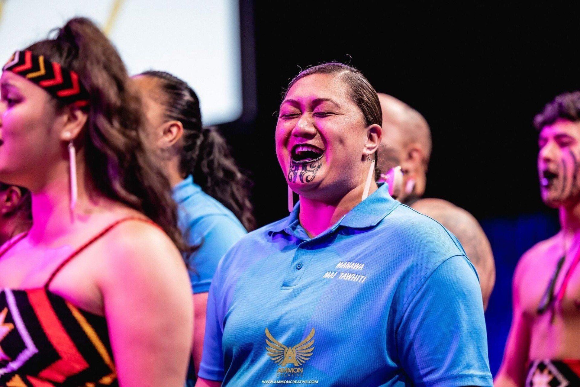 solo Performing woman