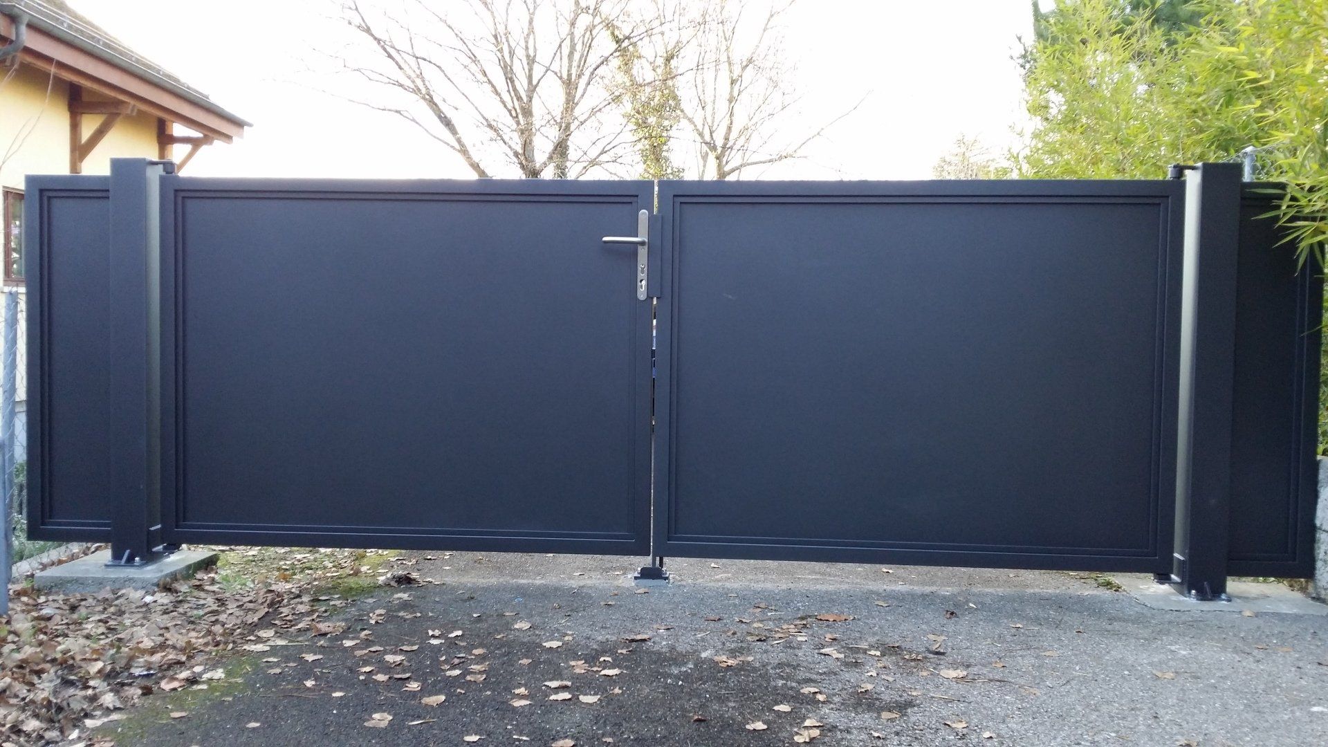 pose de Portail noir Genève lancy