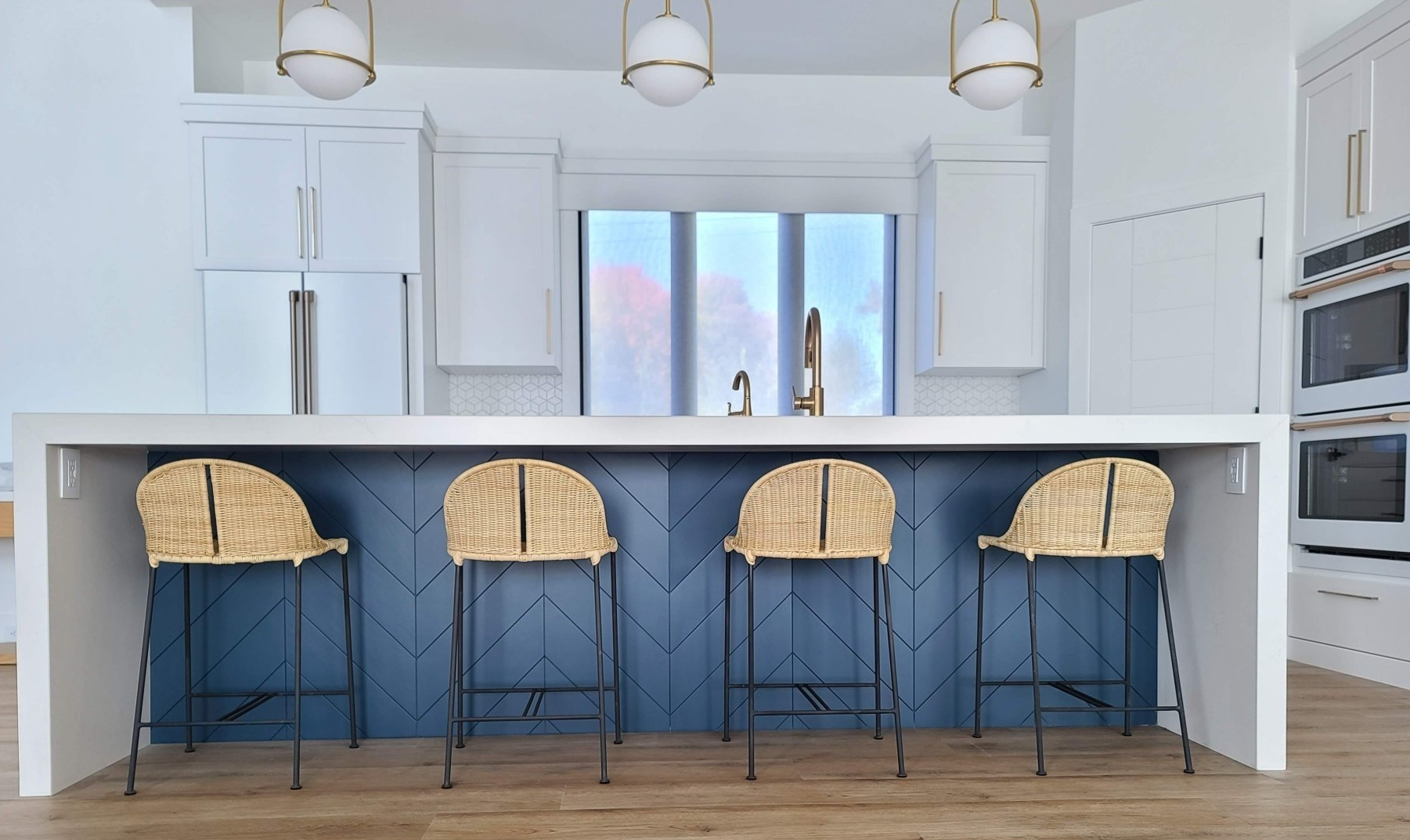 Kitchen home designs island quartz countertop
