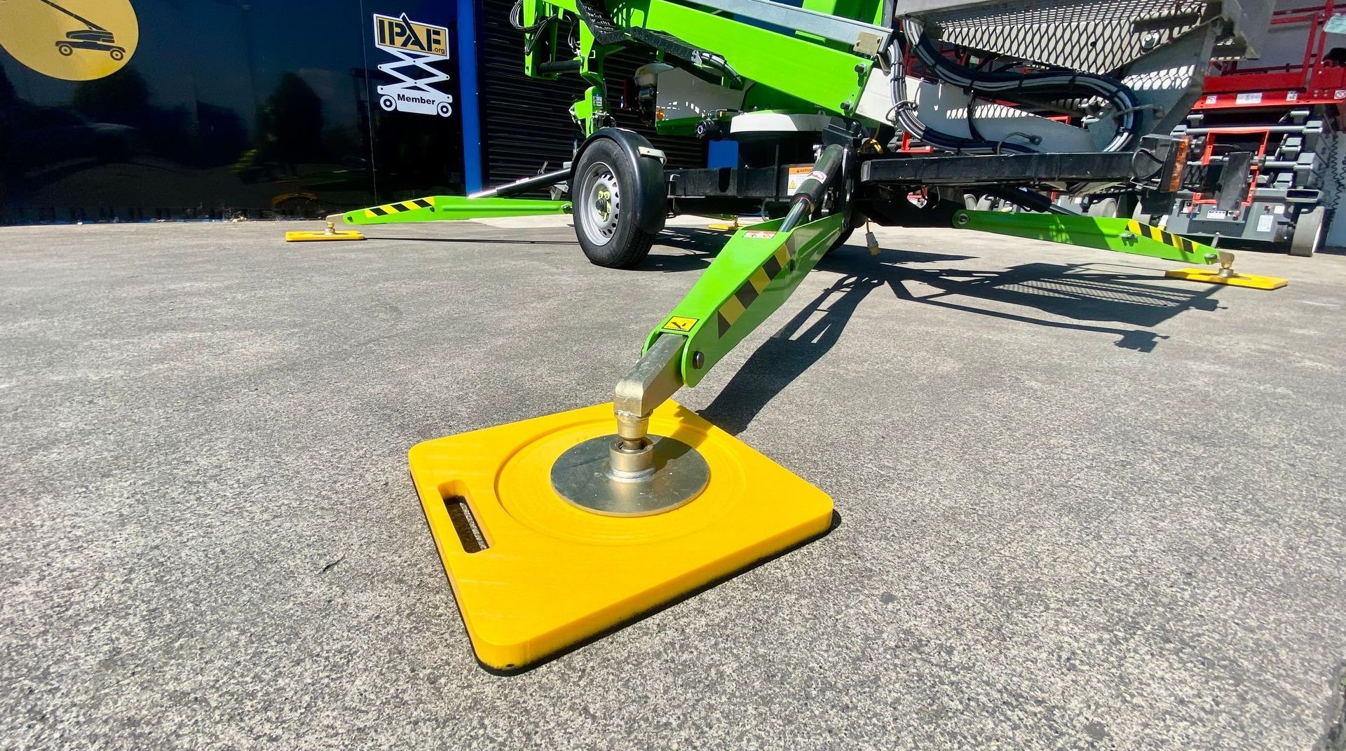 crane pads, spreader plates, outrigger pads, crane mats, pads for     MEWP