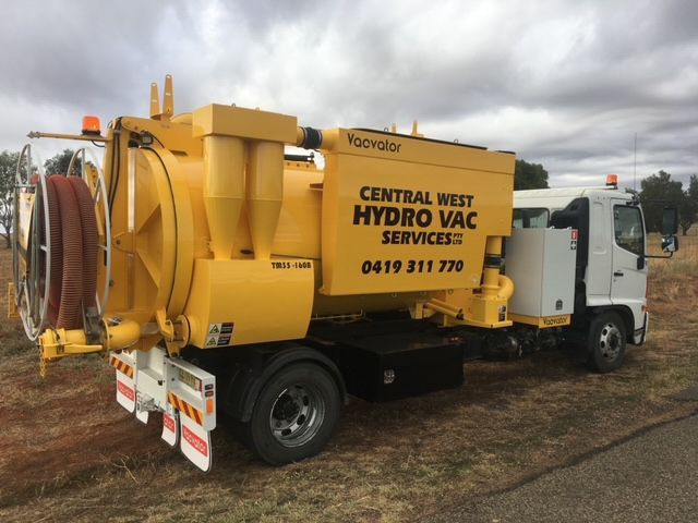 Hino 3,500L Vacuum Truck