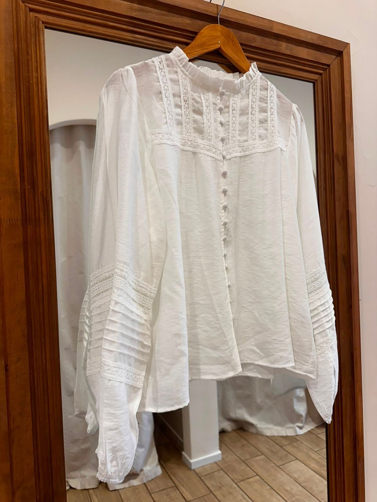 Blusa ALBANIA