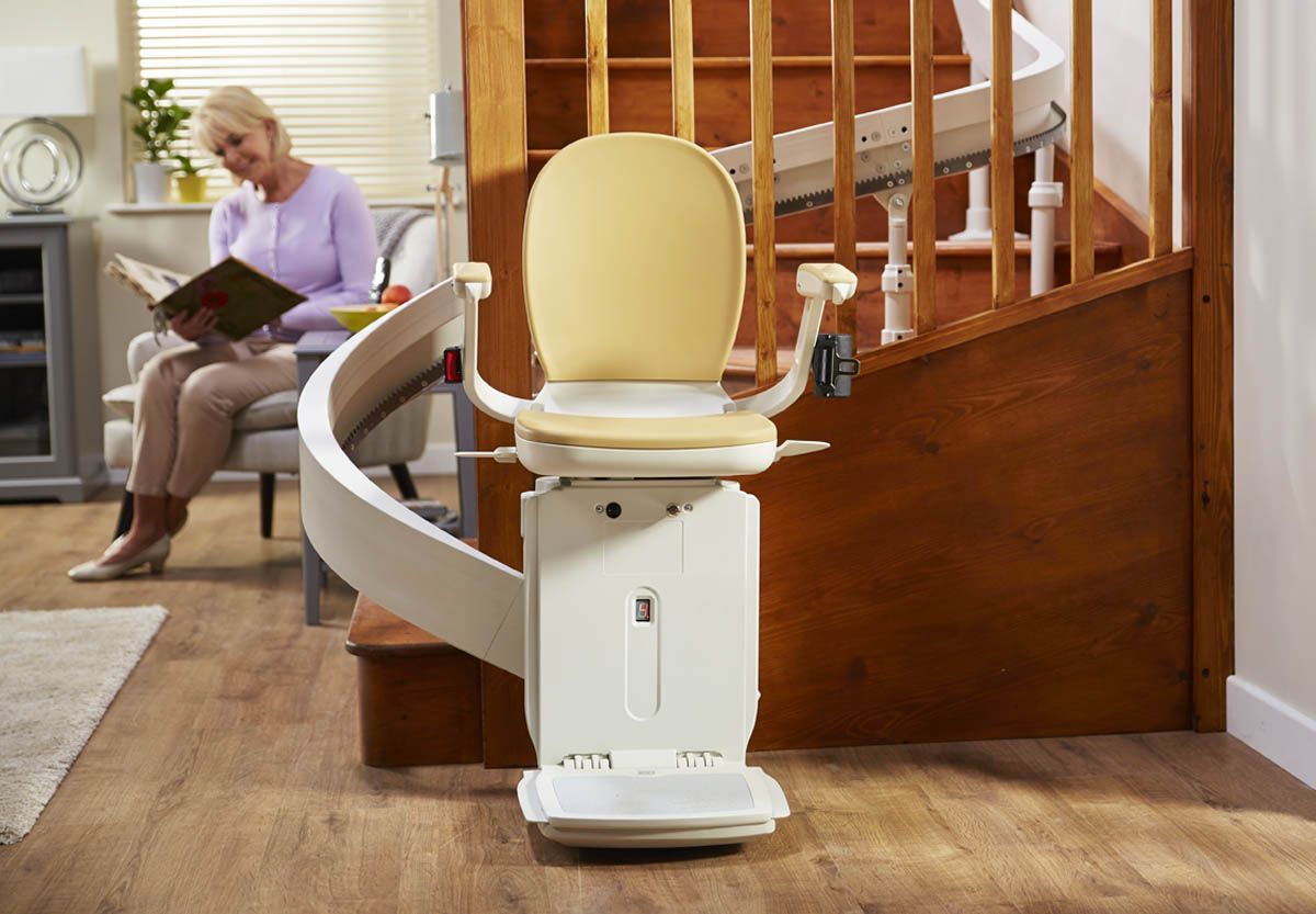 Acorn 180 curved stairlift front