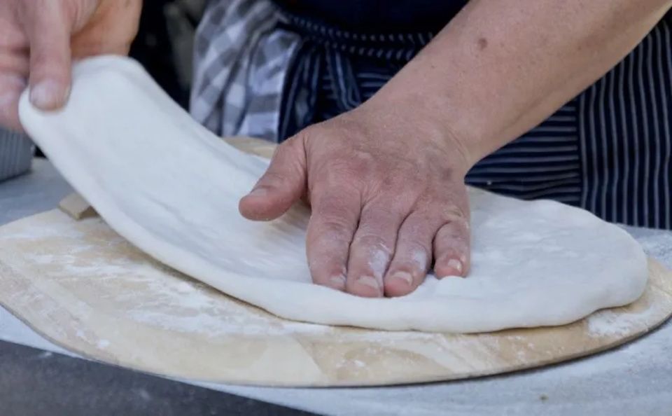 cucina dal vivo con forni pizza e barbecue a Reggio Emilia