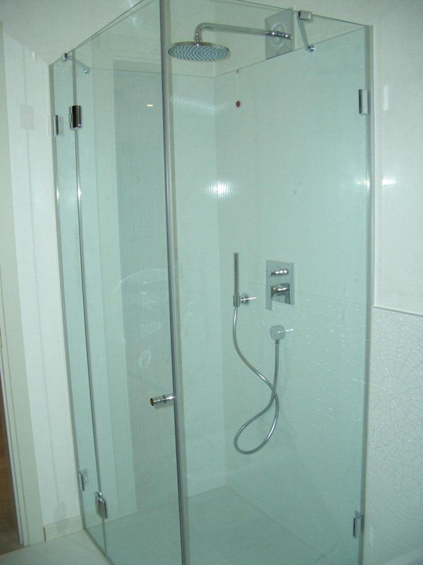 Doccia interna con vetrata