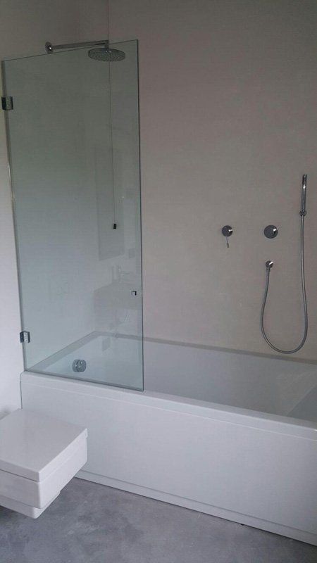 Vasca con divisore in vetro