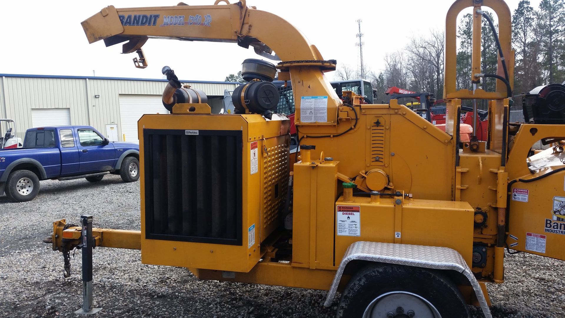 A yellow machine that says saint on it