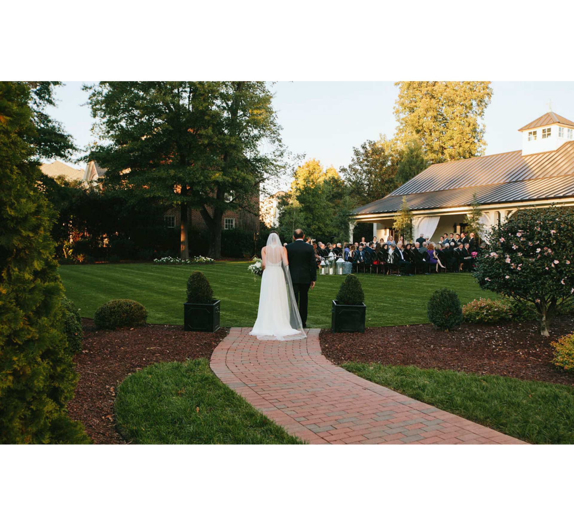 outdoor wedding ceremony in Downtown Raleigh North Carolina
