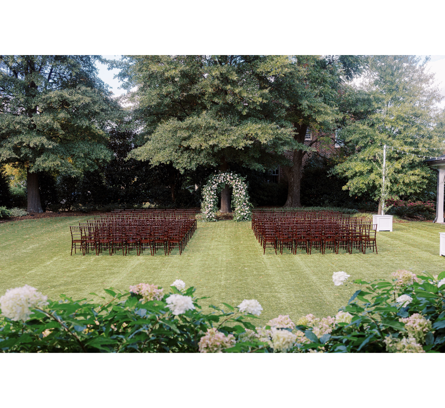 outdoor wedding ceremony in Downtown Raleigh