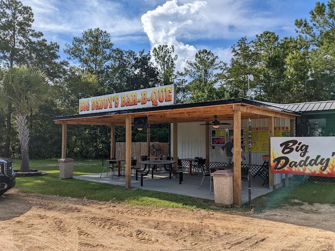 Big Daddy's BBQ | Vernon, FL | Places To Eat | Canoe Adventures | Cypress Springs