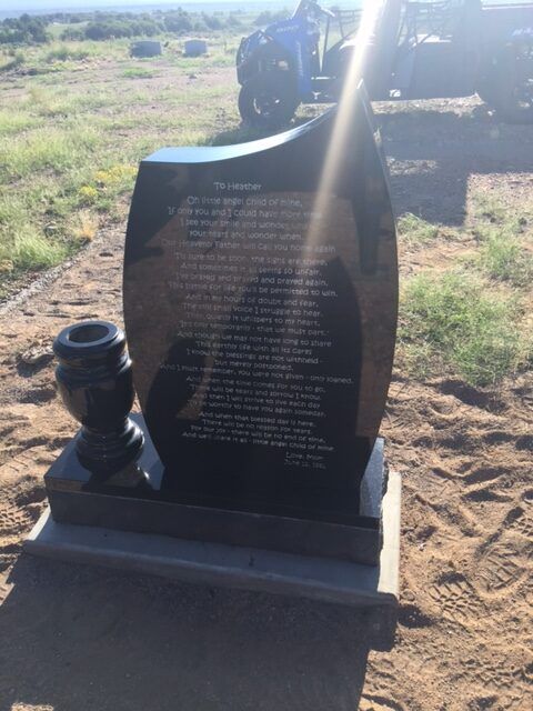 engraving of quote on headstone