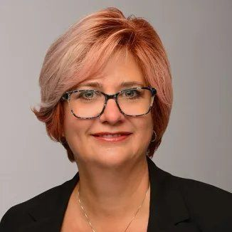 Headshot of Jennifer Arasimowicz. 