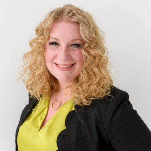 Headshot of Jenny Champlin. 