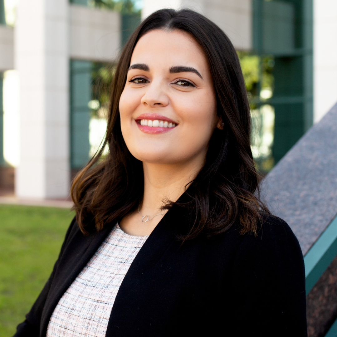 Headshot of Flor Diaz-Wayt.