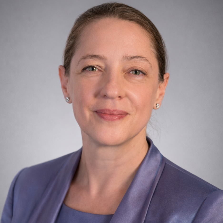 Headshot of Joanna Sztandur.