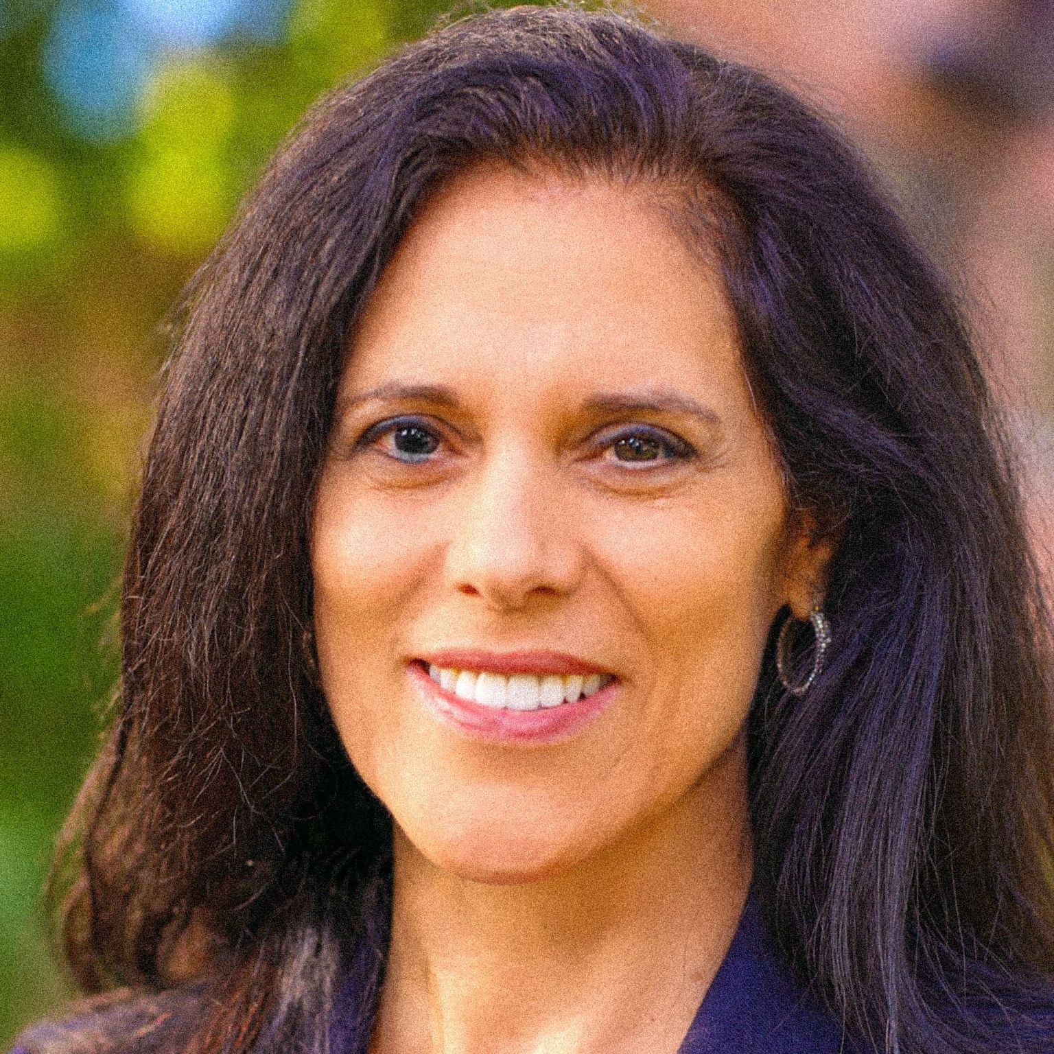 Headshot of Maria Di Lorenzo.