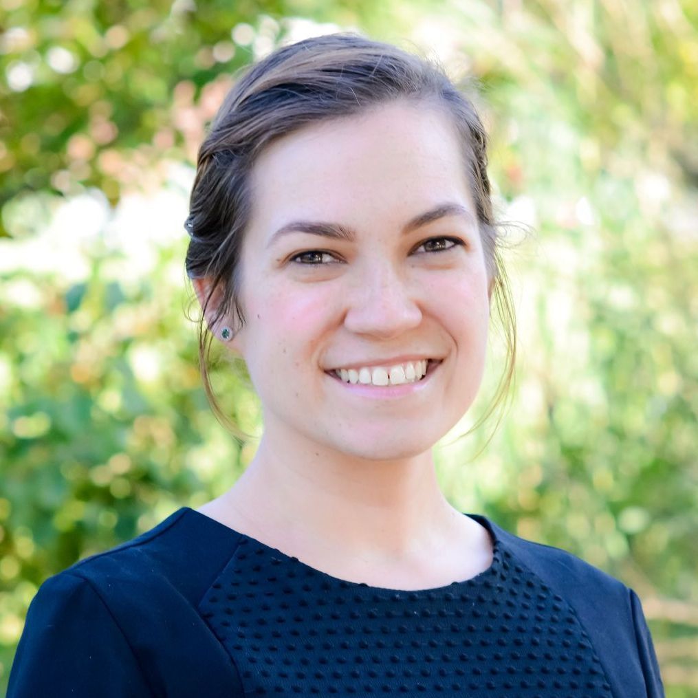 Headshot of Nicolle Vasquez Del Favero.