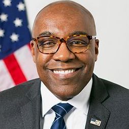 Headshot of Illinois Attorney General Kwame Raoul.