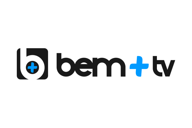 O logotipo da bem + tv é preto e azul em um fundo branco.