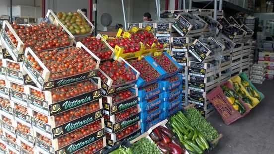 negozio di frutta e verdura fresche