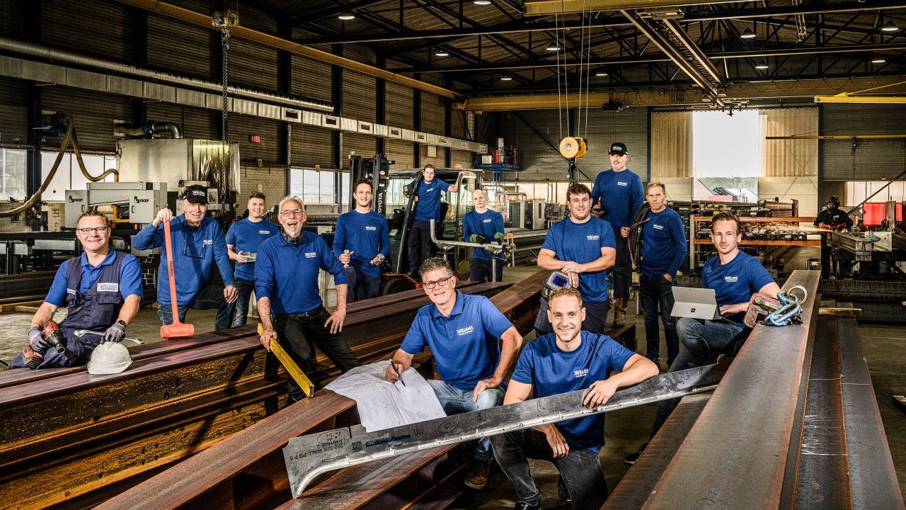 Een foto met blije mensen van het Team bij Willems Boven-Leeuwen