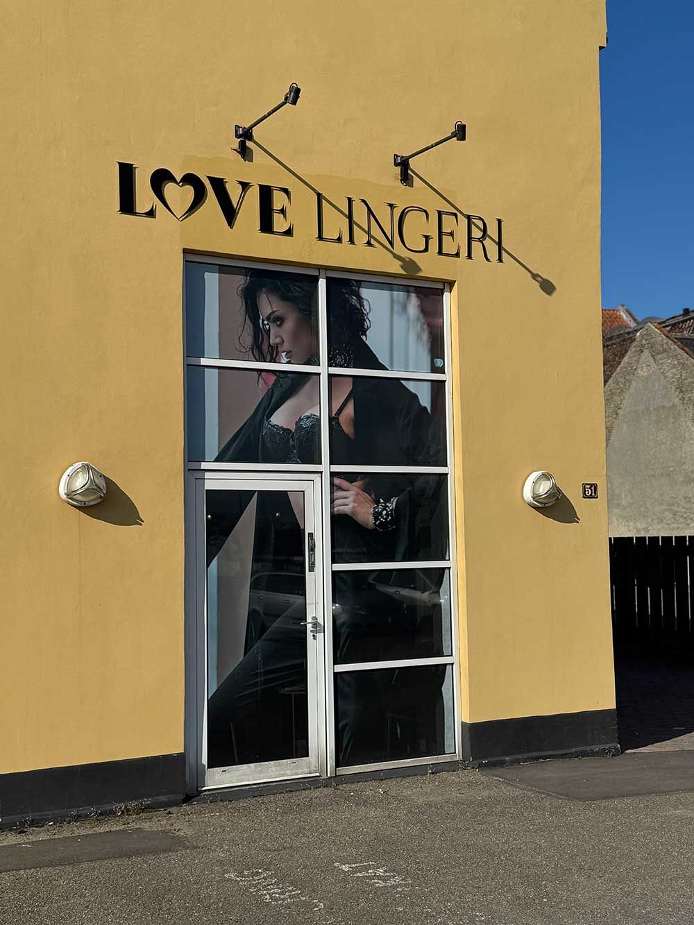 Love Lingeri