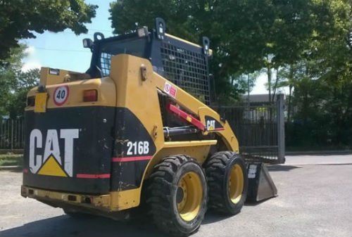 Mini pala compatta gommata 30 ql. Caterpillar 216B