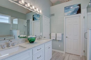 Master bathroom remodeling project in Overland Park, KS