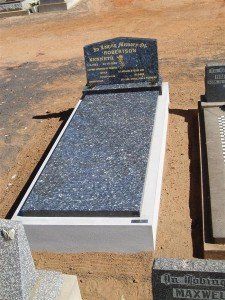 Stone monument — Single Monuments in Dubbo, NSW