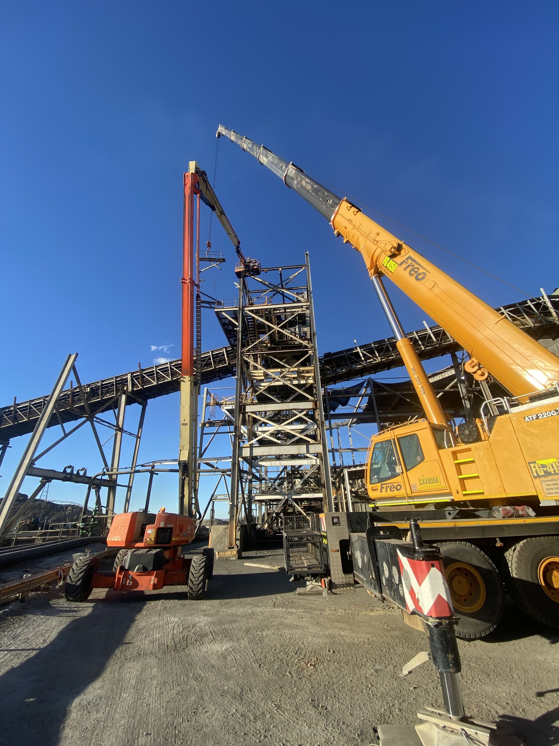 Yellow Hydraulic Pipe — Custom Steel Fab in Garbutt, QLD