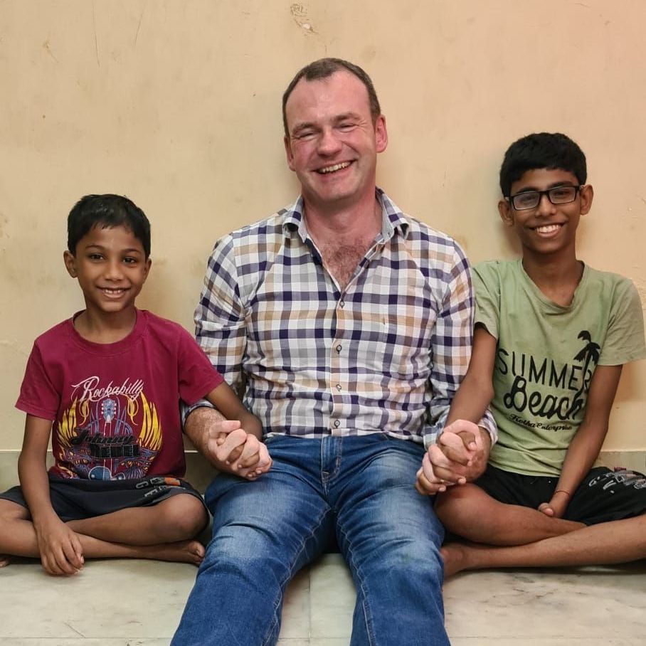 Sponsor Robbie getting to meet Santosh and Robi in person after 5 years