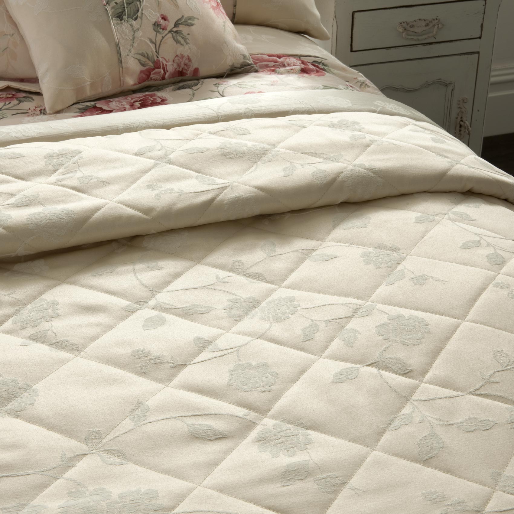 made-to-measure furnishings