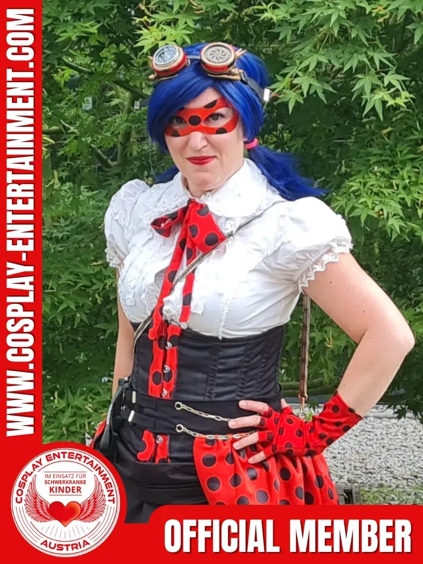 Ein Ladybug-Cosplayer ist offizielles Mitglied von www.cosplay-entertainment.com