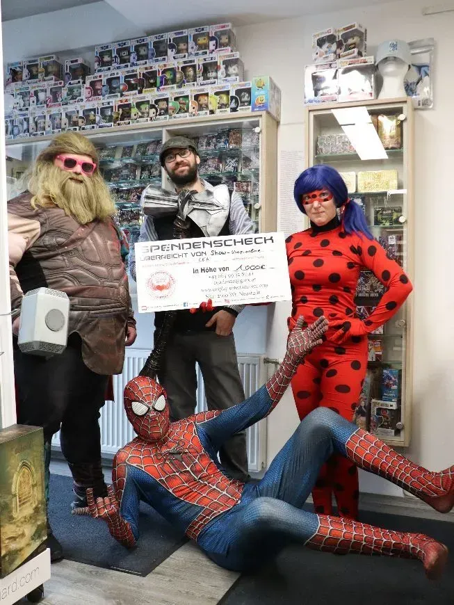 Spendenscheck der SCS Vösendorf