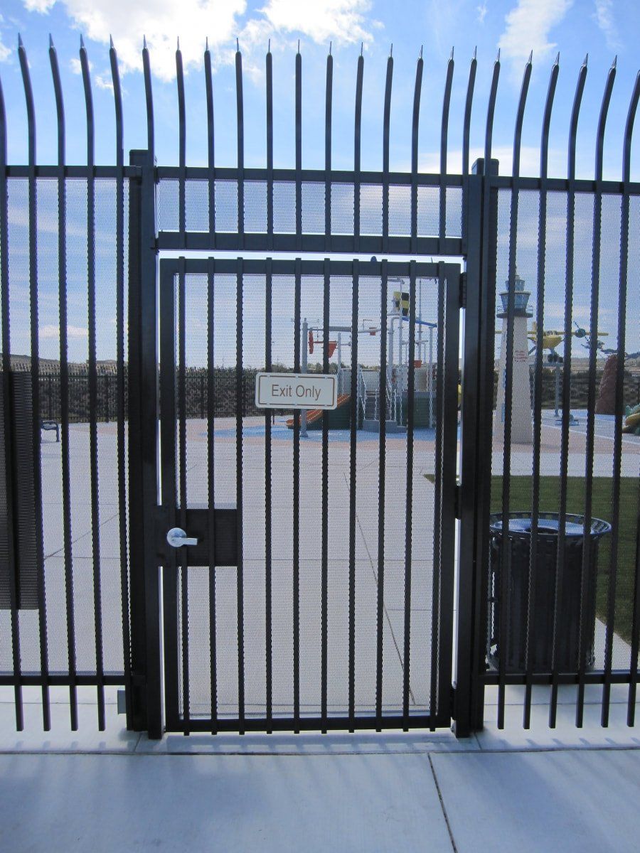 Commercial Gate — Sparks, NV — Tholl Fence, Inc.