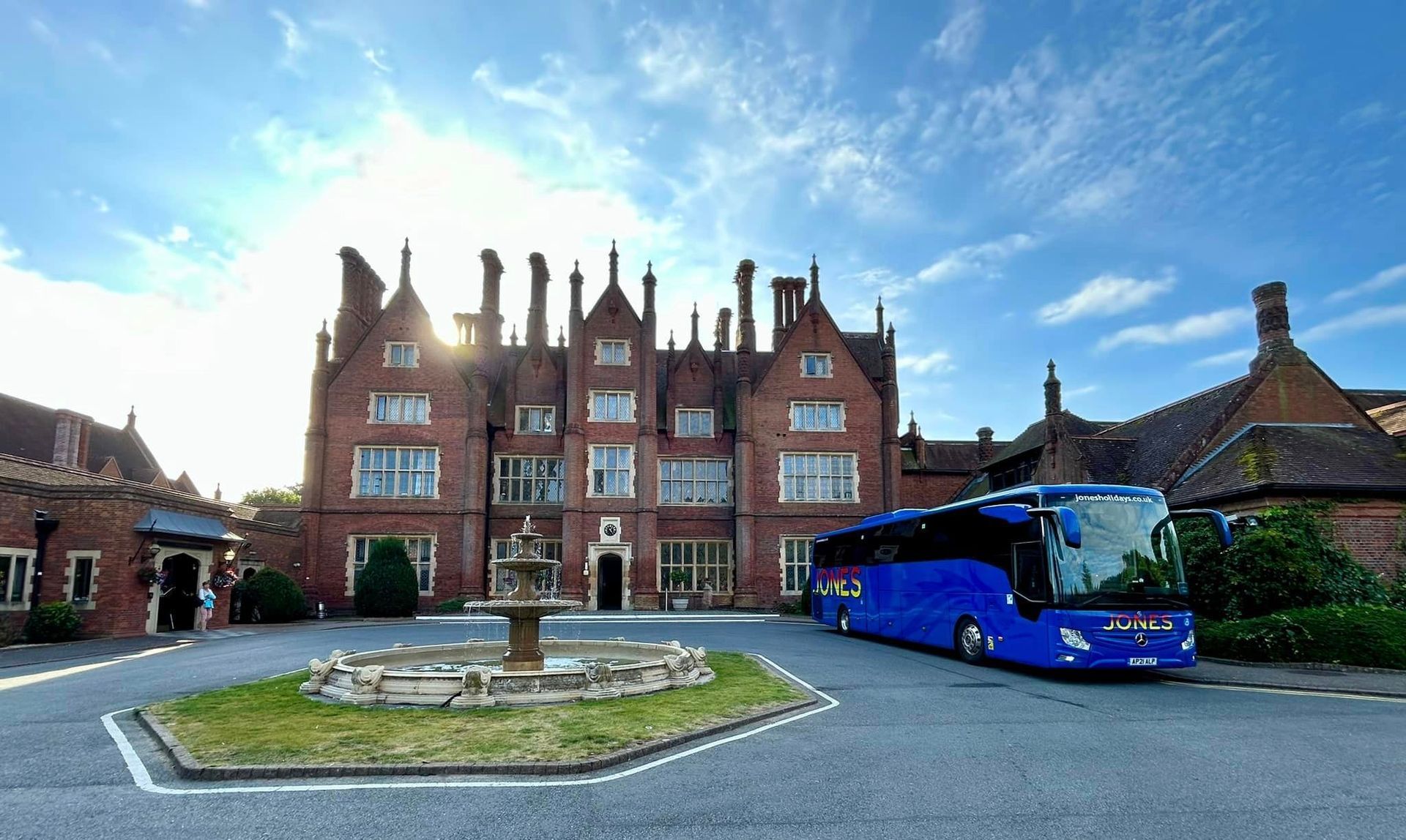 EXCITING HOLIDAYS & DAY EXCURSIONS