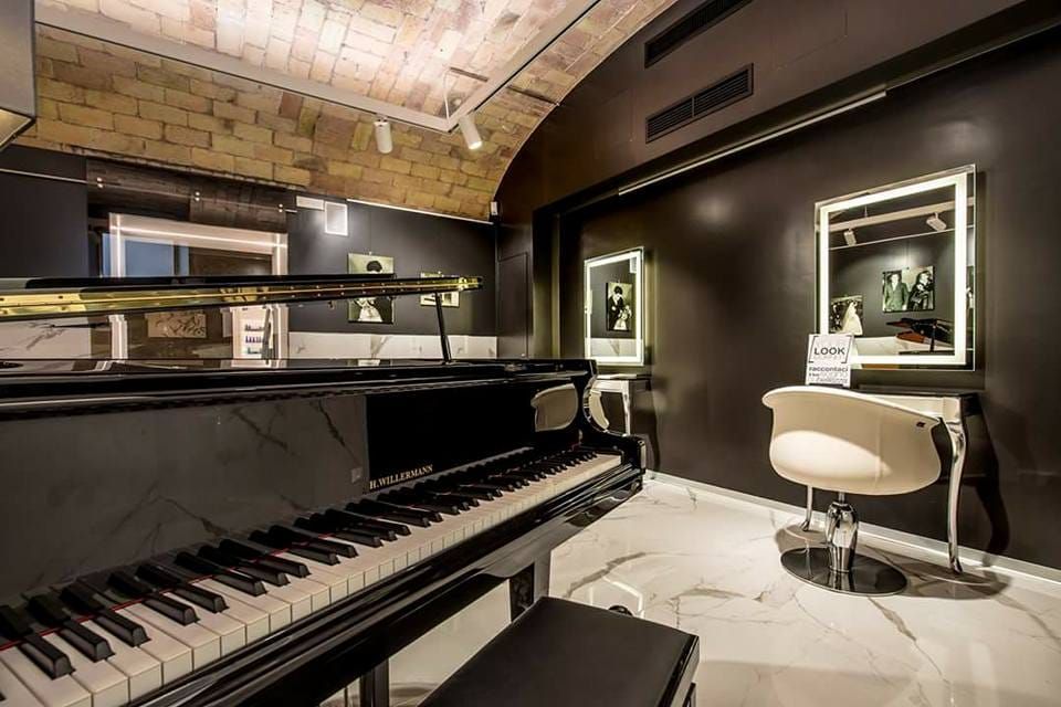 arredamento negozio parrucchiere