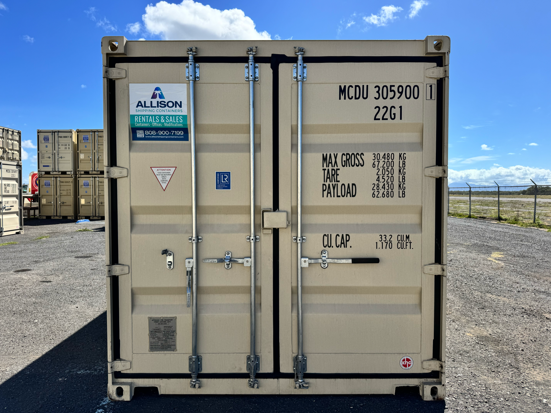 20 ft shipping container standard height exterior with doors closed