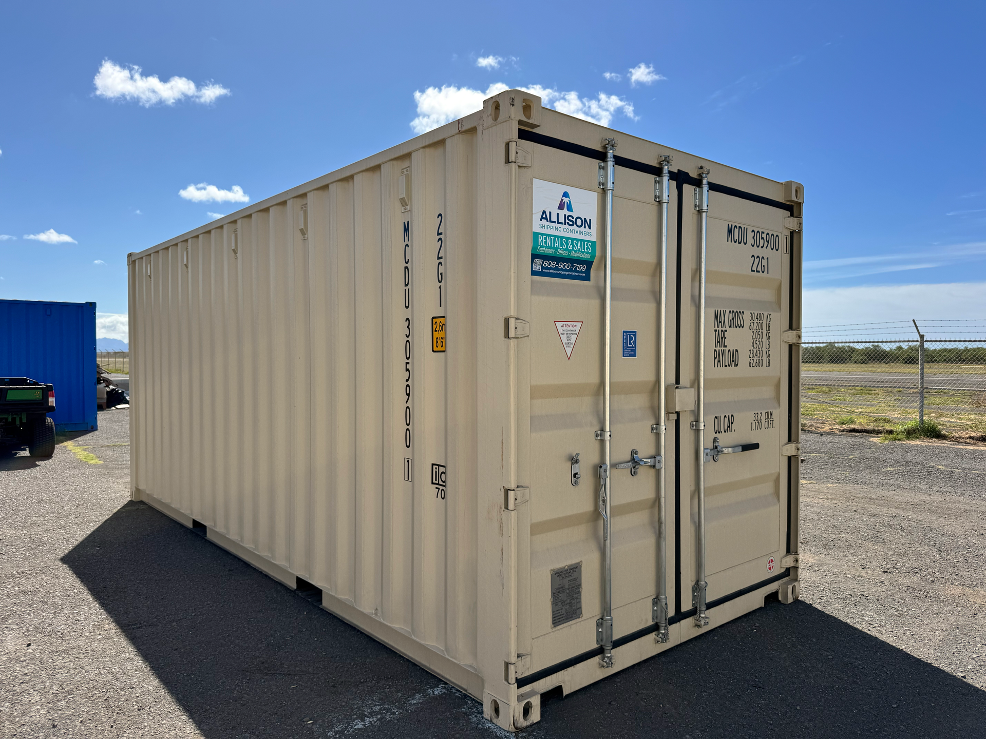 20 ft shipping container standard height exterior with doors closed