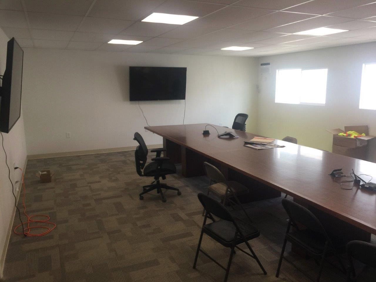 Custom and Multiple Wide interior office space large meeting room