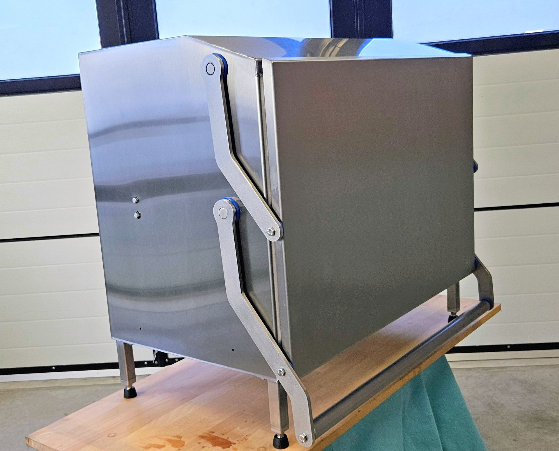 Edelstahlgehäuse für Geräte & Sensorik – Referenzprojekt Martinox