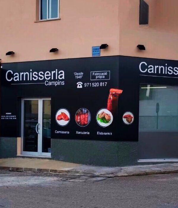 Una tienda de carnicería campina con un número de teléfono