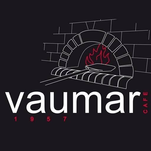 Un logotipo para un restaurante llamado Vaumar.