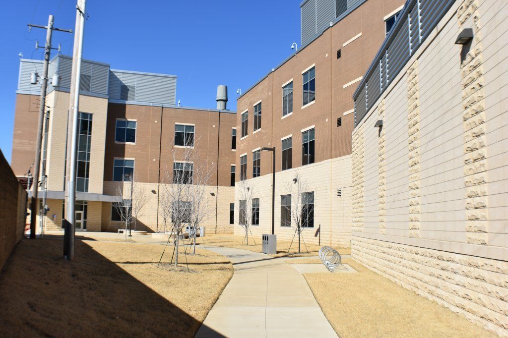 Concrete — Southwest TN Community College Nursing, Natural Sciences & Biotechnoloty Bldg Walkway in Bartlett, TN