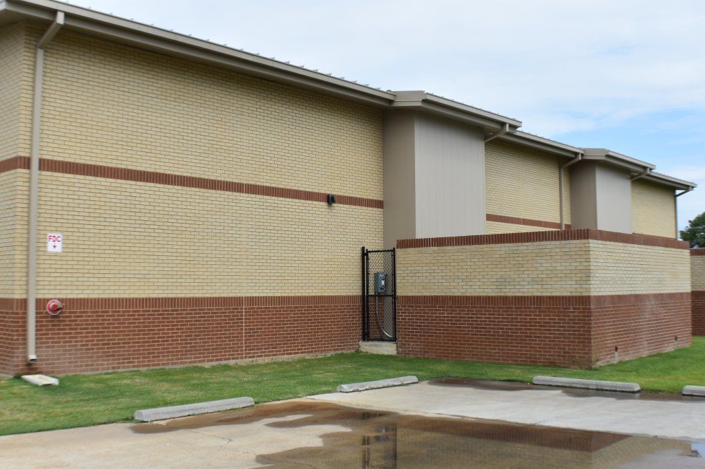 Limestone — Maddux Elementary Parking Area in Bartlett, TN