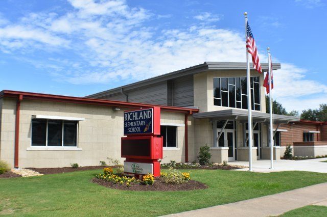 Stonework — Richland Elementary School Entrance in Bartlett, TN