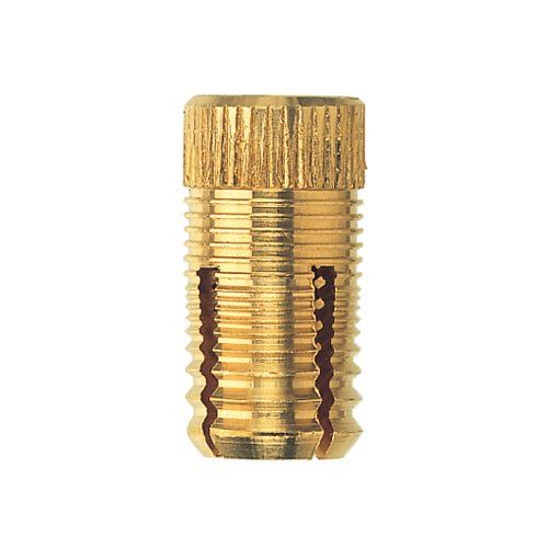 Fijación de latón PA 4