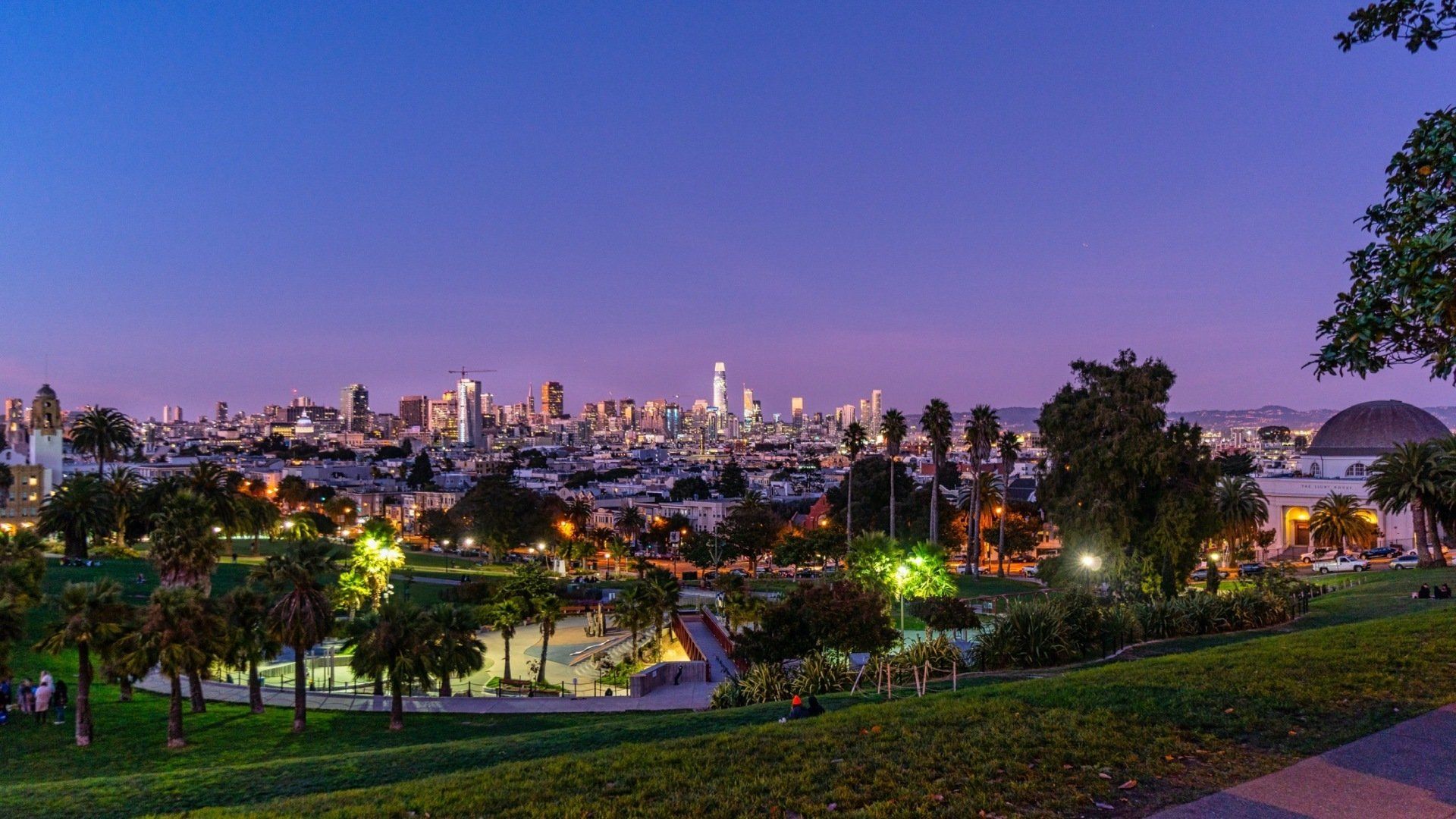 Dolores park and link to availability page