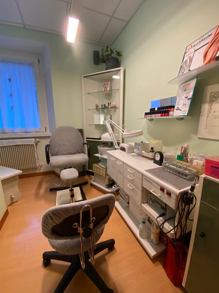 Trucco, Elettroporazione, Massaggi, Trattamenti anticellulite, Mesoterapia senza aghi, Manicure, Pedicure, Trattamenti estetici, Trattamenti rassodanti, Trattamenti per il corpo, Trattamenti tonificanti, Trattamenti viso, SPORTARREDO, PSP SYSTEM, OMEOENERGETICA, CALLUSPEELING, LOVELAC, Mesoterapia virtuale, Istituti di bellezza, Estetista, Via Tomaso Maier, 23
38057 Pergine Valsugana (TN)