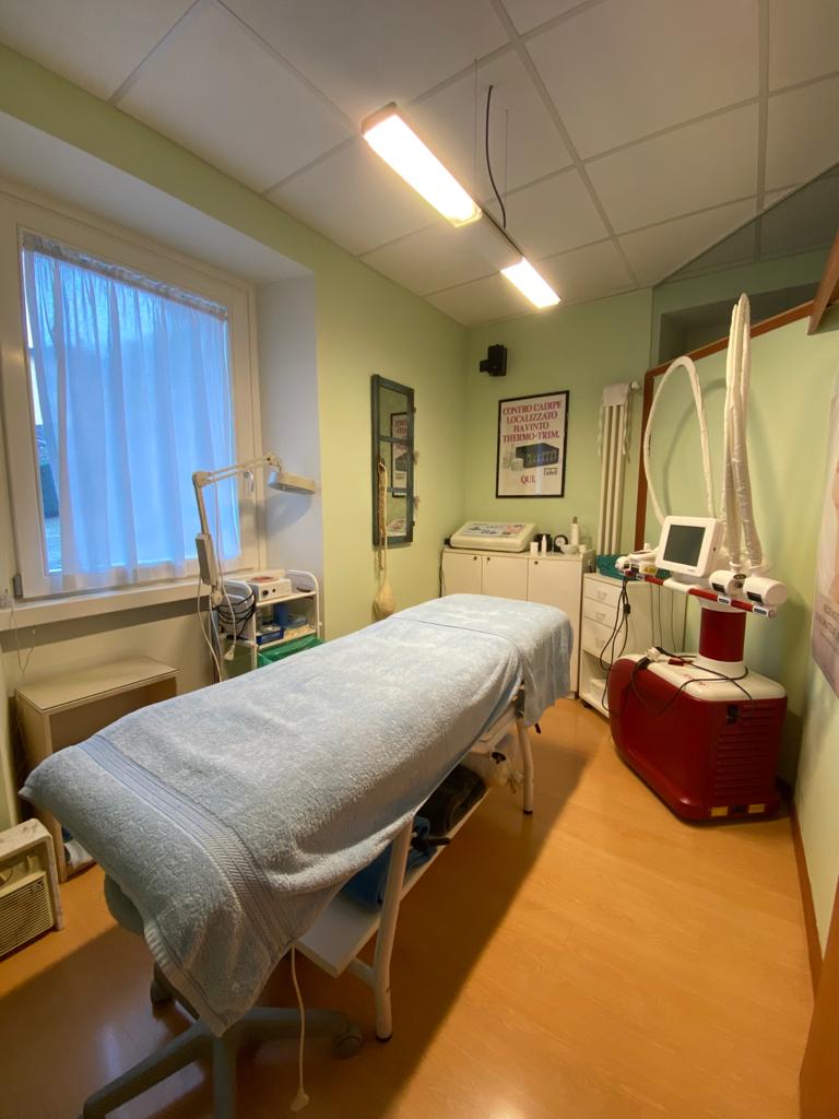 Trucco, Elettroporazione, Massaggi, Trattamenti anticellulite, Mesoterapia senza aghi, Manicure, Pedicure, Trattamenti estetici, Trattamenti rassodanti, Trattamenti per il corpo, Trattamenti tonificanti, Trattamenti viso, SPORTARREDO, PSP SYSTEM, OMEOENERGETICA, CALLUSPEELING, LOVELAC, Mesoterapia virtuale, Istituti di bellezza, Estetista, Via Tomaso Maier, 23
38057 Pergine Valsugana (TN)